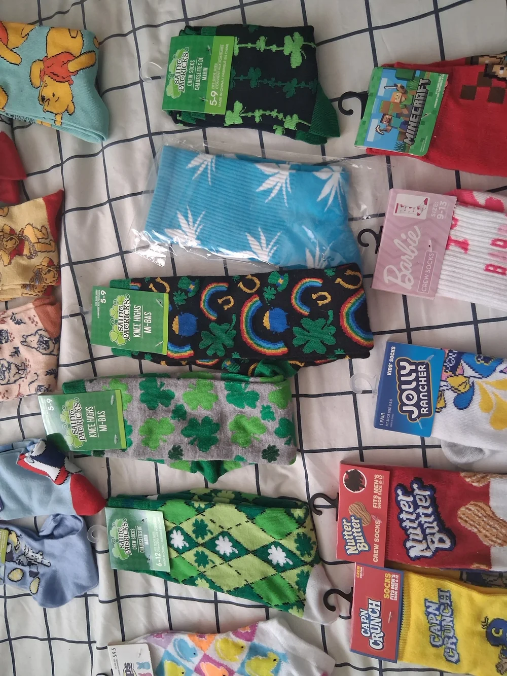 Assorted One-Piece Socks - NWT Disney Barbie Mtn Dew Bluey Peeps Etc. 5$ Or 2/6$
